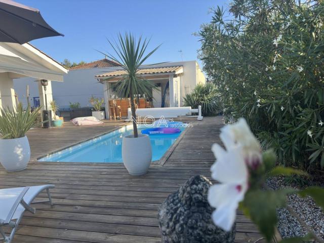 Maison contemporaine avec piscine