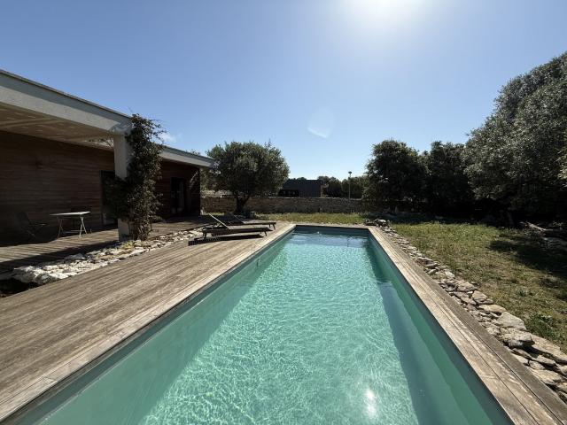Maison contemporaine avec piscine À 2 minutes du centre ville et 8 minutes des plages