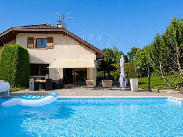 Maison contemporaine avec piscine à Annecy