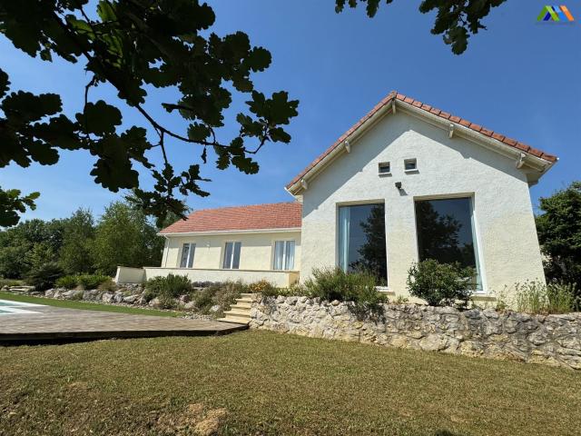 Maison contemporaine avec piscine et chalet d'amis près de G. 138m² Garlin