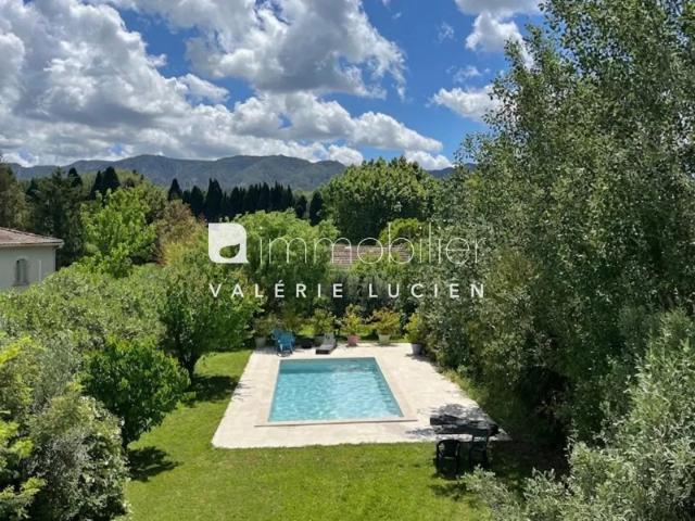 Maison contemporaine avec piscine et vue Alpilles à Saint Rémy de Provence