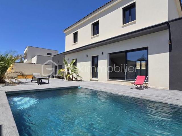 Maison contemporaine avec suite parentale en RDC, piscine Bali, pool house et dépendance