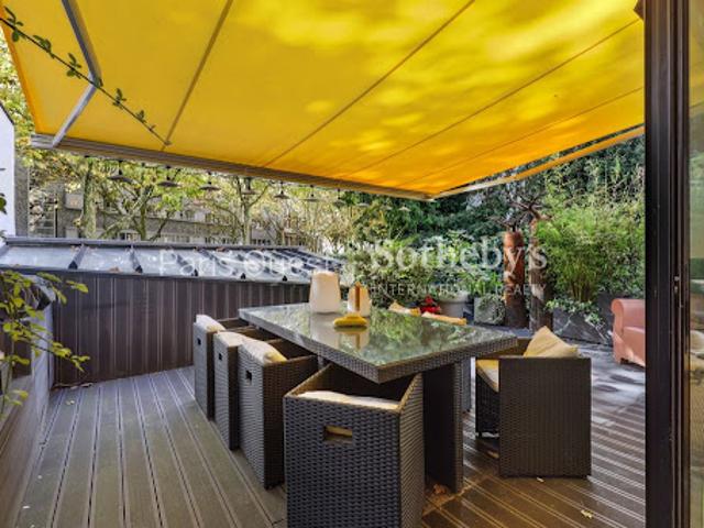 Maison contemporaine avec jardin et terrasse
