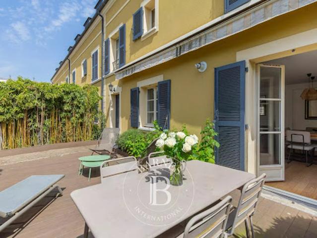 Maison avec terrasse