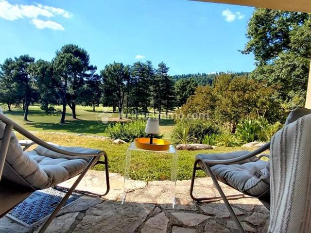 Maison contemporaine avec vue panoramique sur le golf de la Barouge – 187 m² avec appartement indépendant