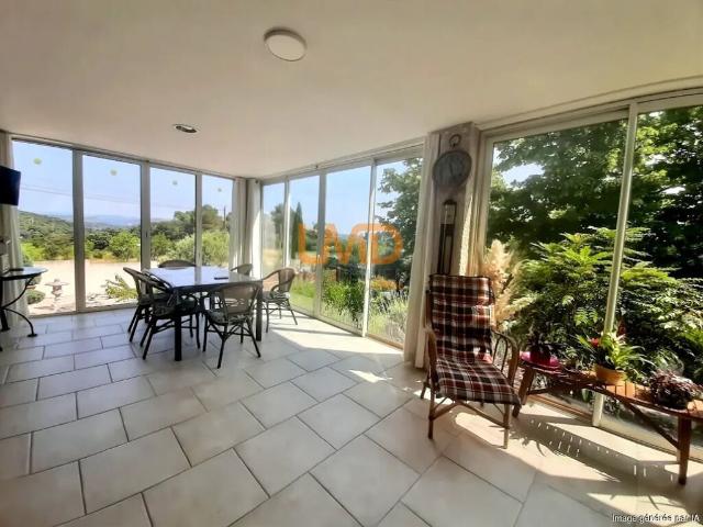 Maison contemporaine avec vue sur la porte des Cévennes