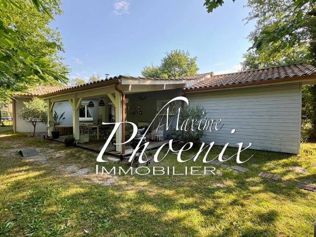 Maison contemporaine dans hameau à Saint Laurent Médoc