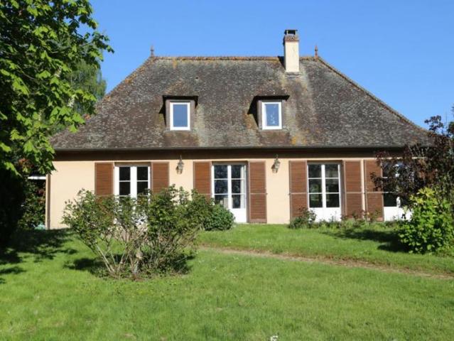 Maison contemporaine dans un site privilégié avec vue dégagée