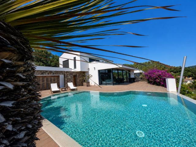 Maison Contemporaine D'architecte Calme, Confort Et Design. 431m² Hyères