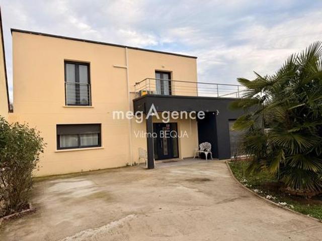 Maison contemporaine de 7 pièces 150 m²
