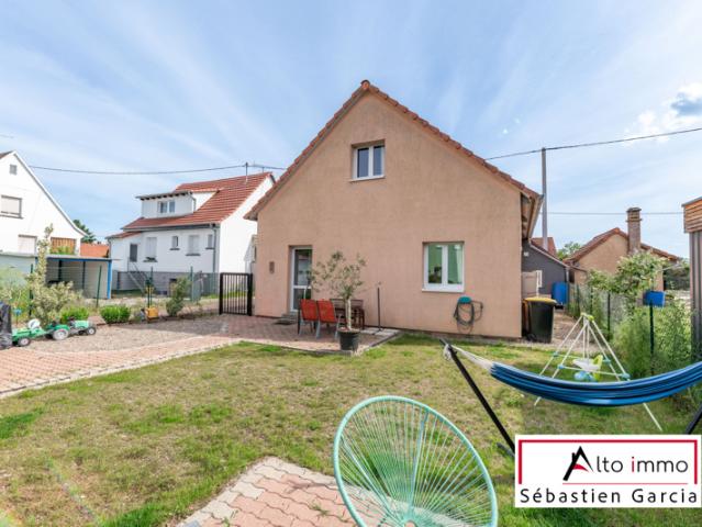 Maison Contemporaine de 103 m2 133 m2au sol 4 Chambres