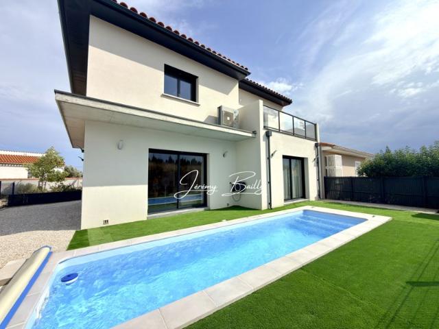 Maison contemporaine de 105 m² habitables Terrain 250m² 3 chambres Piscine