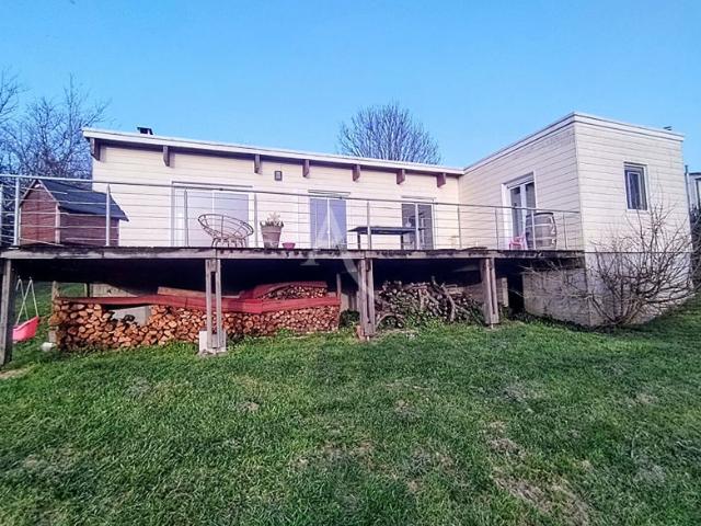 Maison contemporaine de 120 m² avec garage et beau terrain