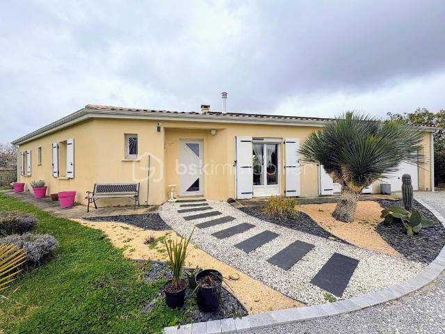 Maison contemporaine de 124 m² / 4 CHAMBRES avec PISCINE – Terrain 1 800 m²