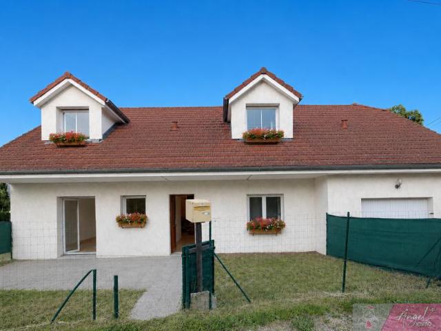 Maison contemporaine de 126 m2 habitables à Etrepigney