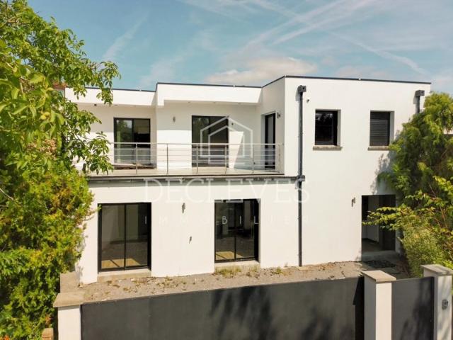 Maison contemporaine de 165 m2 4 chambres climatisation
