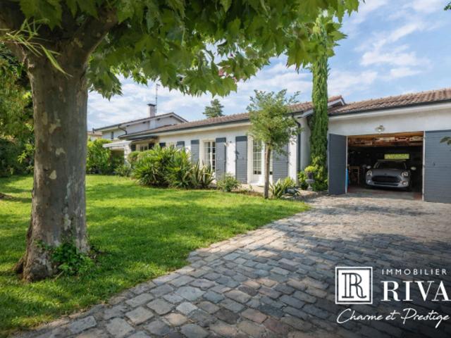 MAISON CONTEMPORAINE DE 194 M2 5 CHAMBRES PROCHE TOUTES