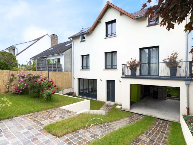 Maison contemporaine de 2020 Quartier Le Haras à Viroflay Rive Gauche
