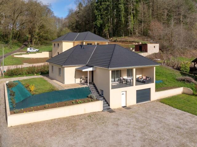 Maison contemporaine de plain pied ? Altillac 120m² Altillac