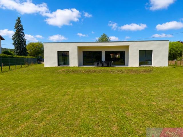 Maison contemporaine de plain pied de 140 m2 Calme, confor