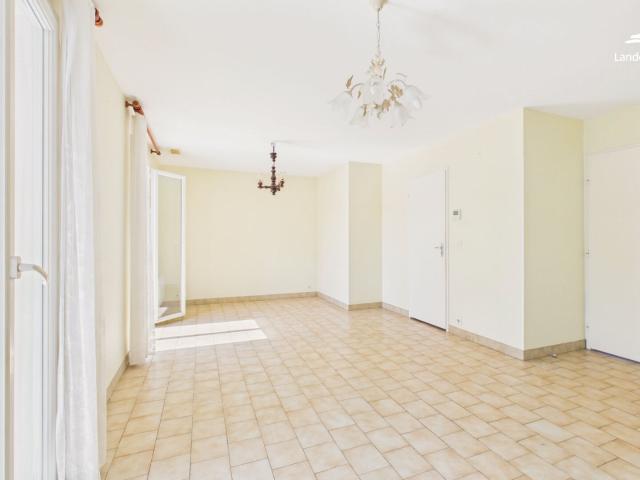 Maison contemporaine de plain pied des années 80 99m² Rion des Landes