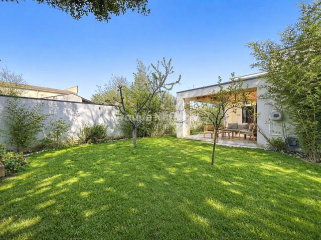Maison contemporaine de plain pied 130 m2 Jardin et prestations premium Montfavet