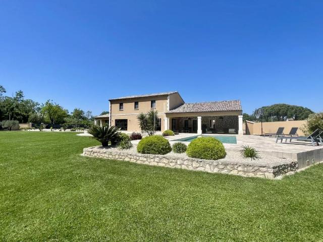 Maison contemporaine d'exception avec prestations haut de gamme