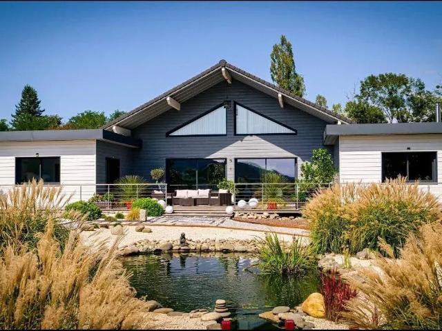 Maison contemporaine en bois de 129 m², avec accès privé à l. 129m² Autevielle Saint Martin Bideren