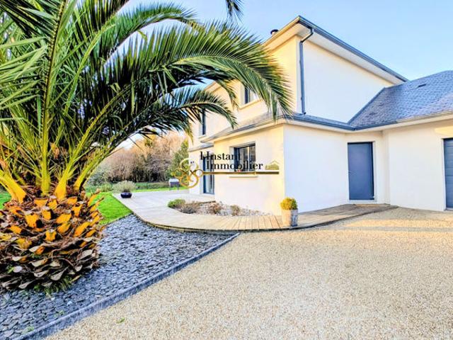 Maison contemporaine haut standing Plouigneau proche Morlaix 6 pièces 109 m²