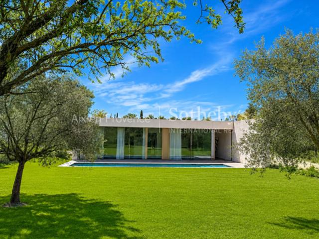MAISON CONTEMPORAINE MINIMALISTE