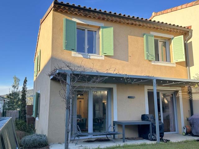 Maison contemporaine proche du village 110m² Grimaud