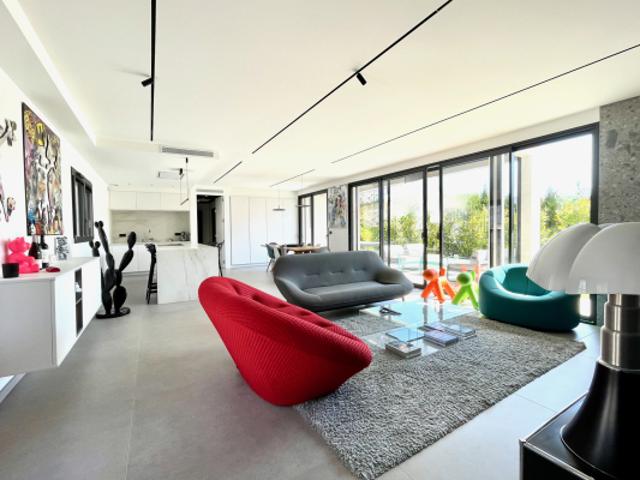 Maison contemporaine Prestations et studio Proche centre