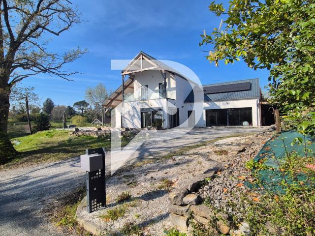 Maison contemporaine Salies De Bearn 6 pièces 184 m² 184m² Salies de Béarn