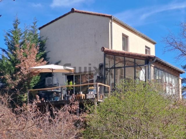MAISON CONTEMPORAINE SUR 3 500 M2 DE TERRAIN
