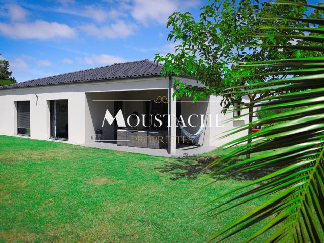 MAISON CONTEMPORAINE DE PLAIN PIED À 200M DES COMMERCES