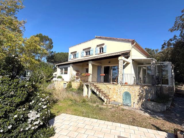 Maison Correns 5 pièces 154 m2 au calme absolu en position domin