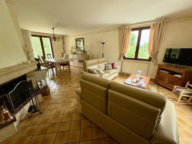 Maison cossue de 160 m² Puy Rejaud