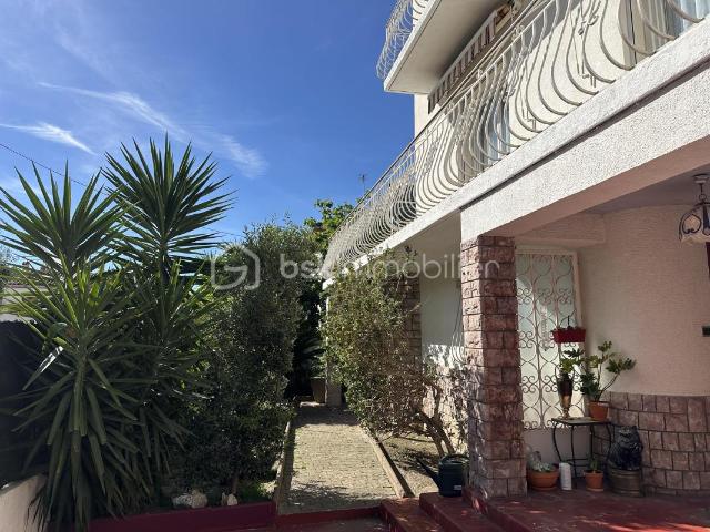 MAISON CATALANE RÉNOVÉE – 175 m² – 5 CHAMBRES – GARAGE – JARDIN