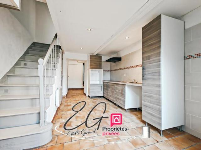 Maison de village avec cour, balcon et terrasse Idéale premier achat ou investissement locatif