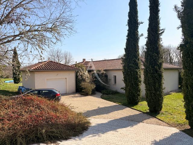 Maison Caillac proche des commerces