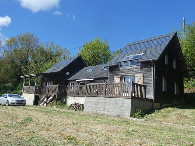 Maison Cambremer 174 m2, 4 CH DONT 1 AU RDC, 1 sdb, 2 sdd, 1 hec