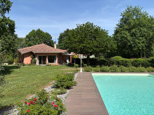 Maison Carcares Sainte Croix 6 pièce s 217 m2