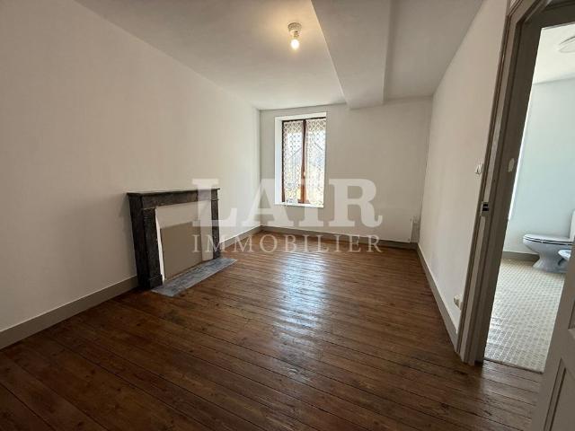 Maison centre Mamers 2 chambres avec cour, jardin et garage ? M15434