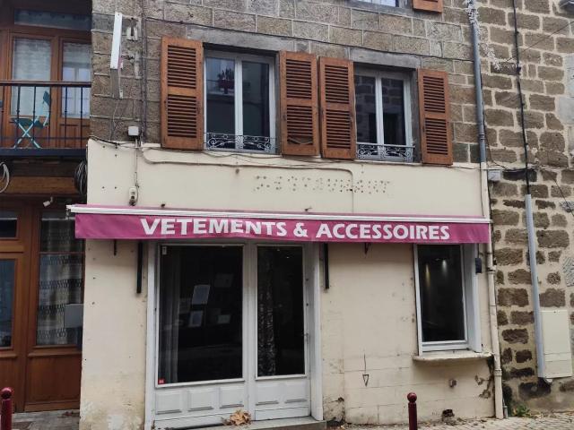 maison centre bourg avec commerce et logements