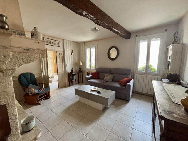 MAISON CENTRE VILLE AIMARGUES