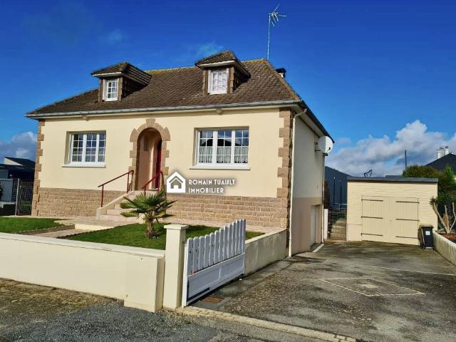 Maison centre ville de COSSE LE VIVIEN