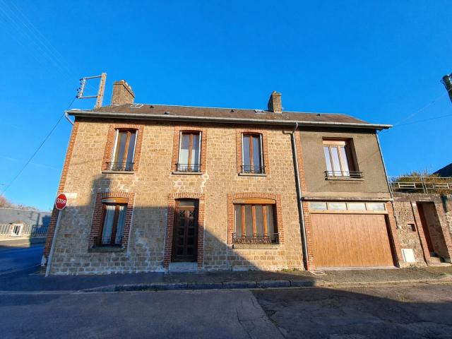 Maison centre ville de LA FERTE MACE