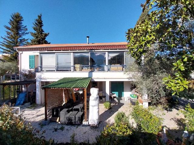 Maison centre ville, ideale grande famille, entrepreneurs ou investisseurs