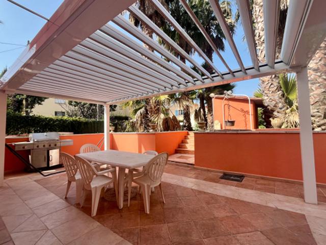 PROXIMITE DU CENTRE VILLE VILLA AVEC JARDIN 4 5 CHAMBRES