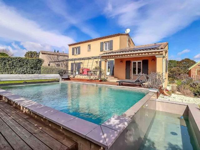 Maison Charmante avec Vues sur le Mont Ventoux 143m² Arpaillargues et Aureillac